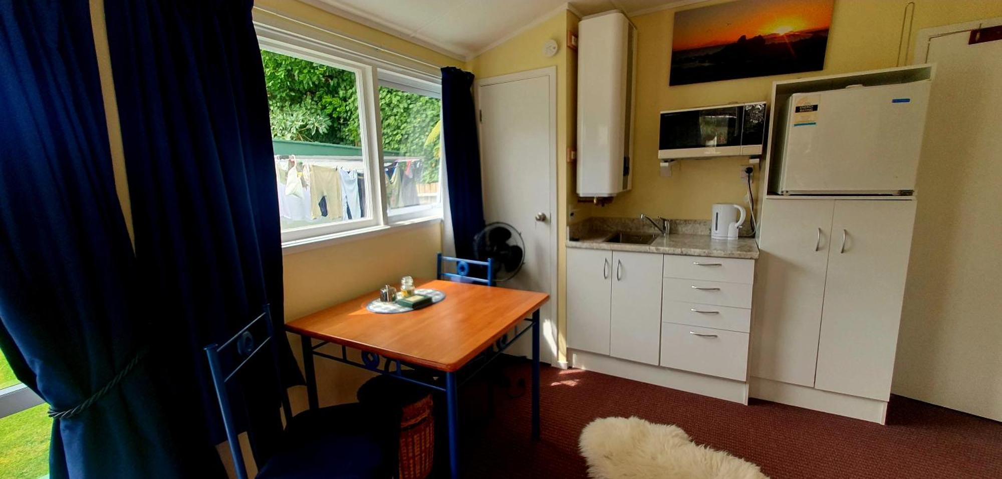 Waikanae Studio B&B Екстер'єр фото
